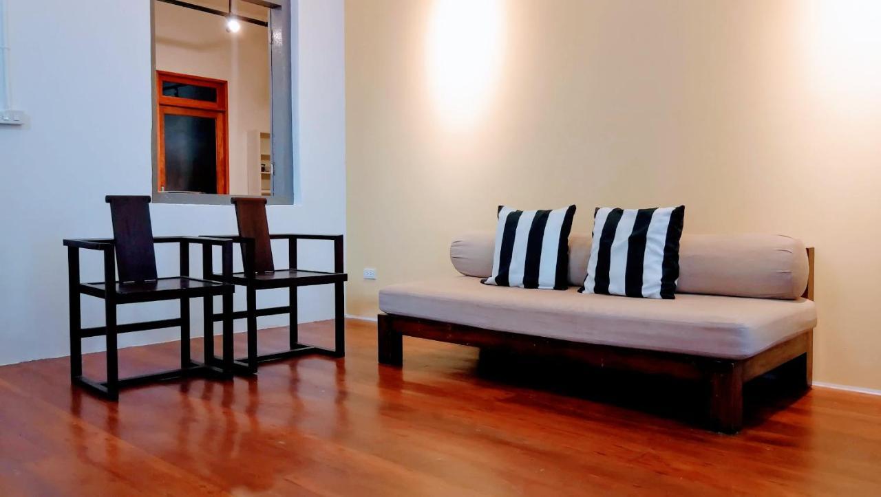 Yu Cafe Hostel Сонгкла Екстериор снимка
