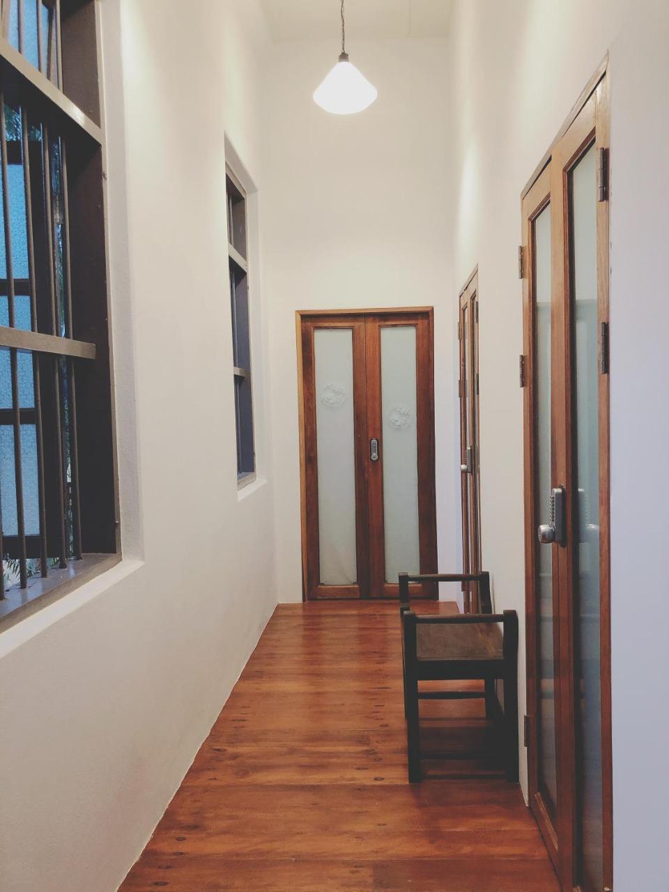 Yu Cafe Hostel Сонгкла Екстериор снимка
